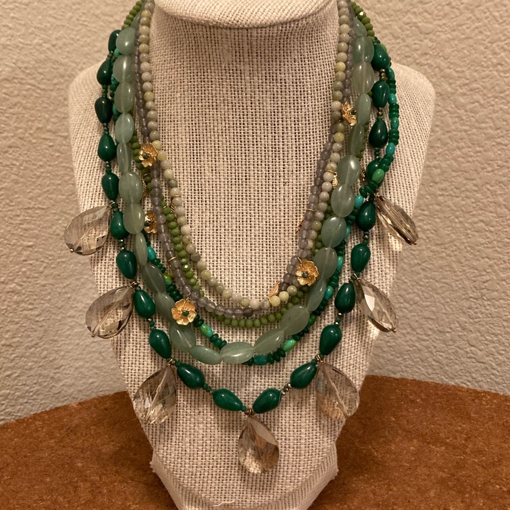 Elizabeth Wahyu Necklace